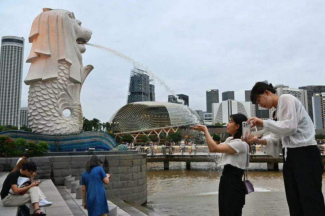 Woman's quirky video with Merlion wins hearts of netizens -- and even a  'marriage proposal'