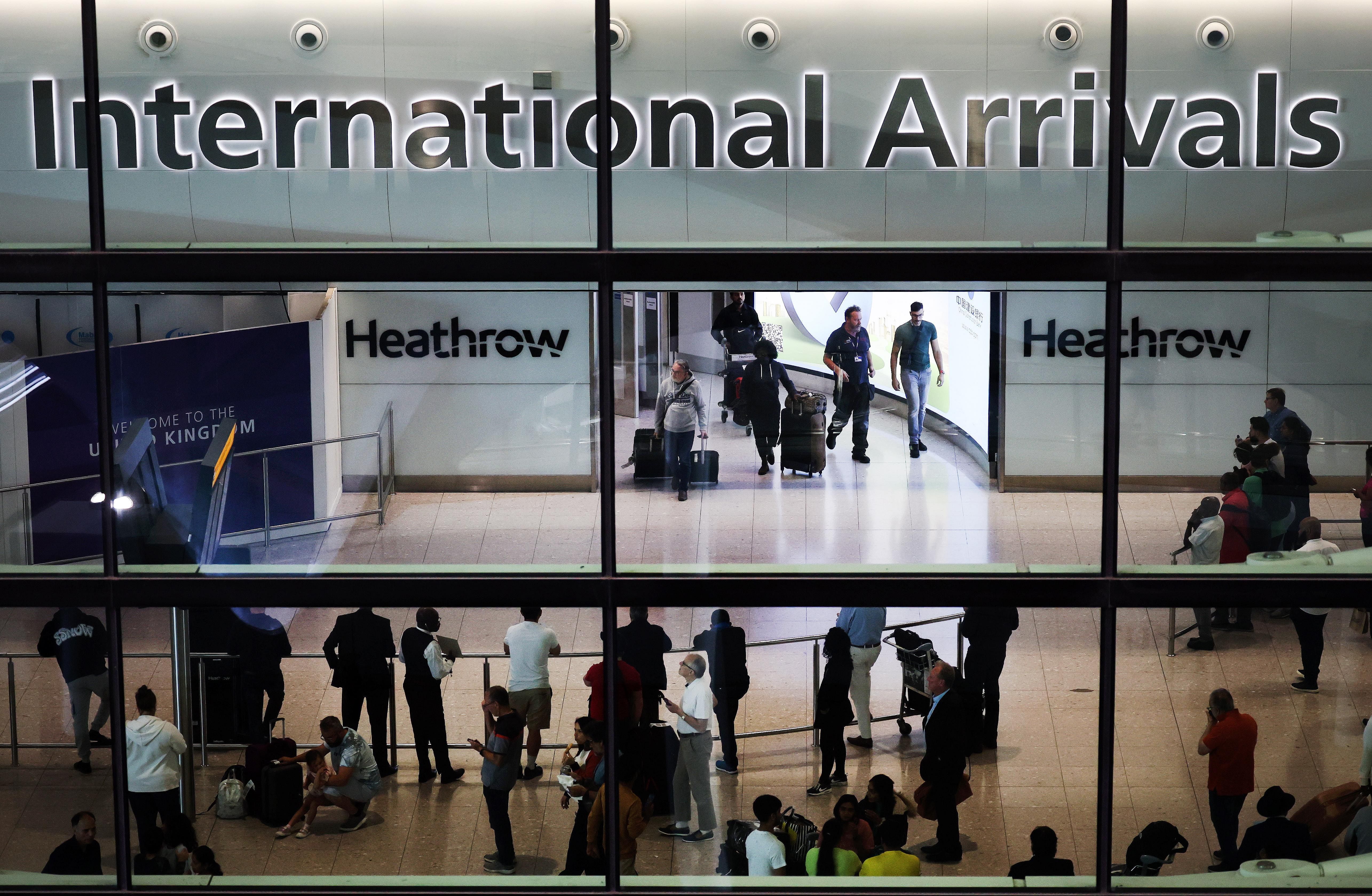 UK regulator tells Heathrow to cut fees in win for airlines