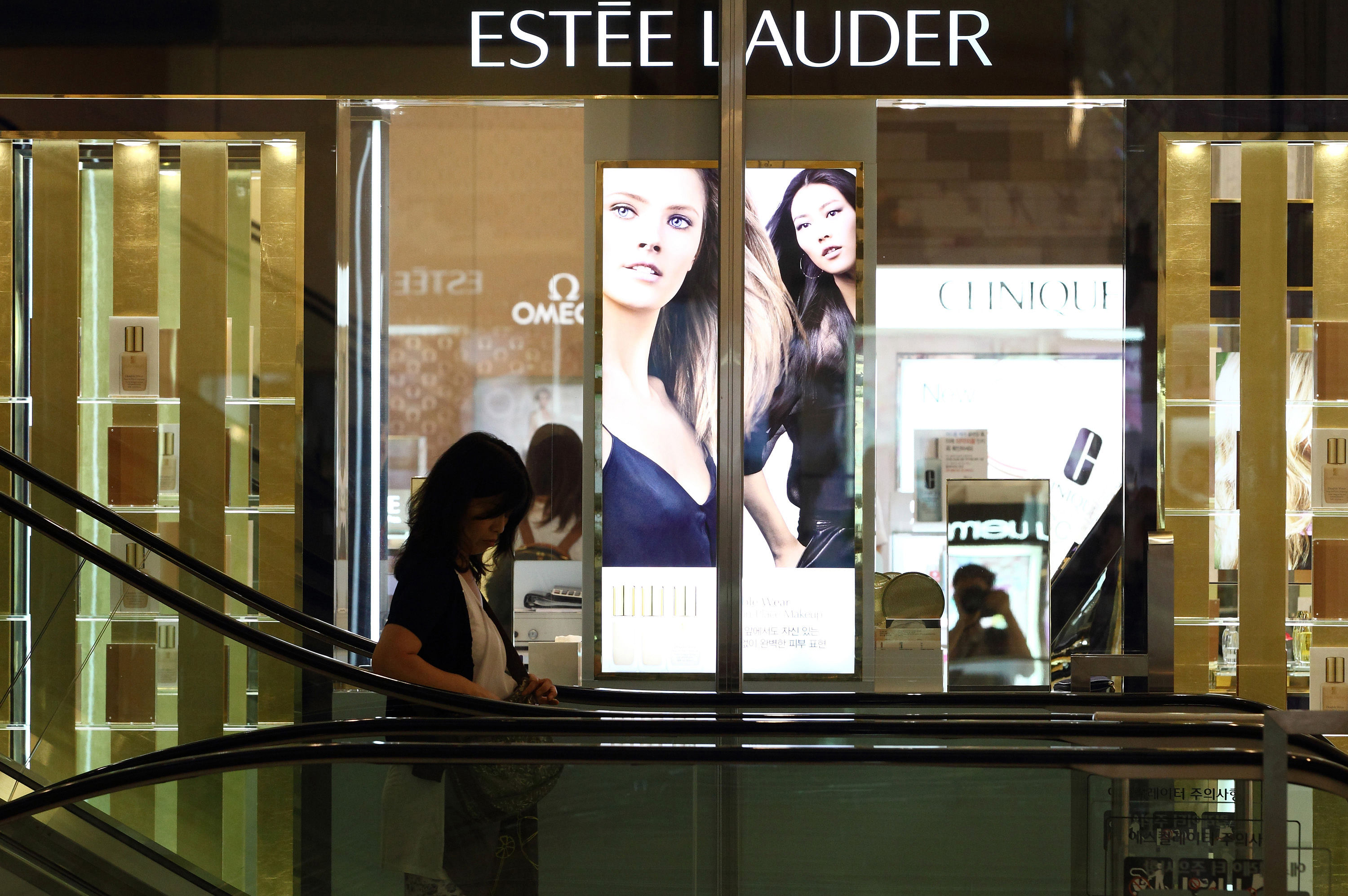Estée Lauder to axe up to 2000 jobs globally and boost its digital