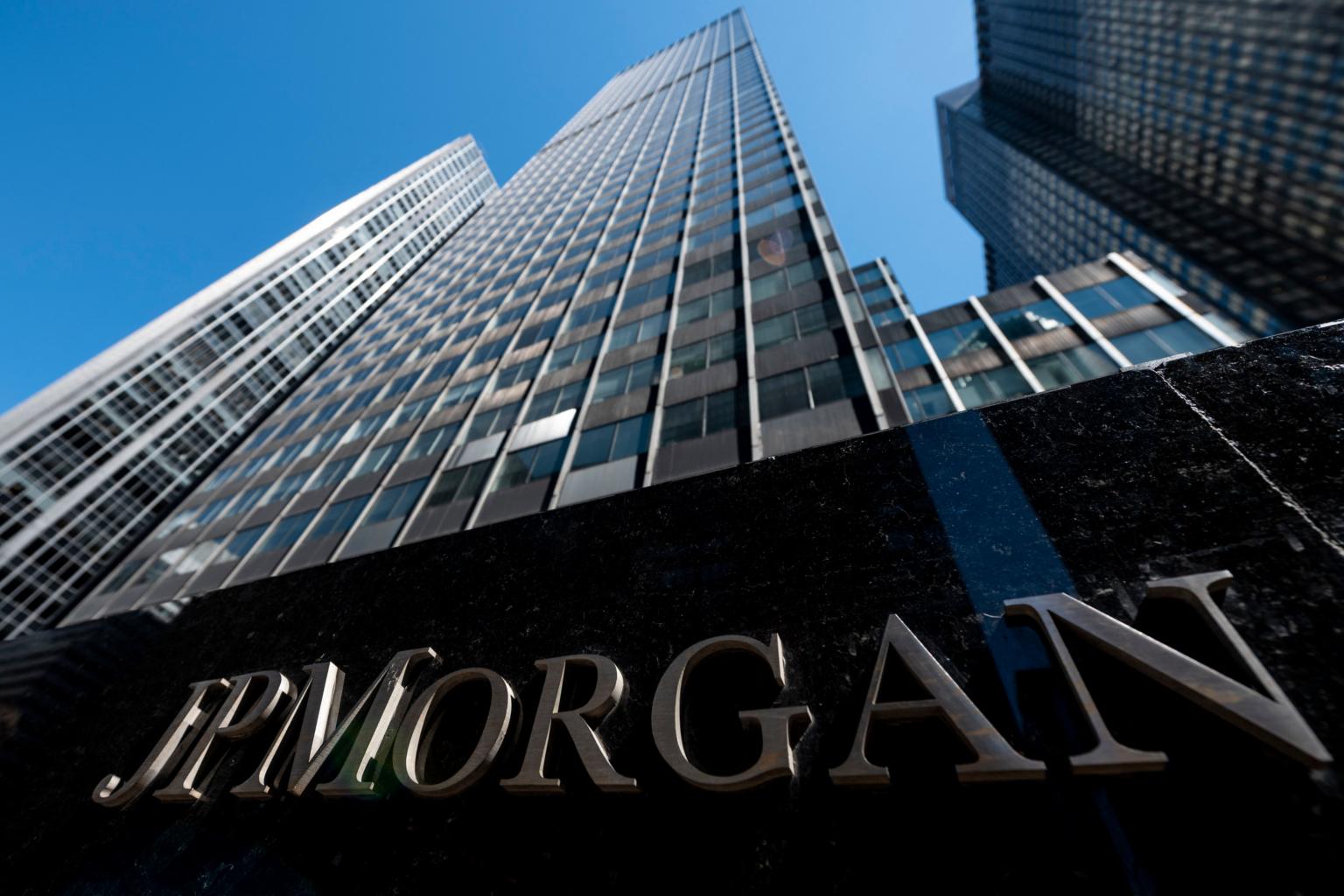 JPMorgan board lifts CEO Dimon's pay to US$34.5m, Banking & Finance - THE  BUSINESS TIMES
