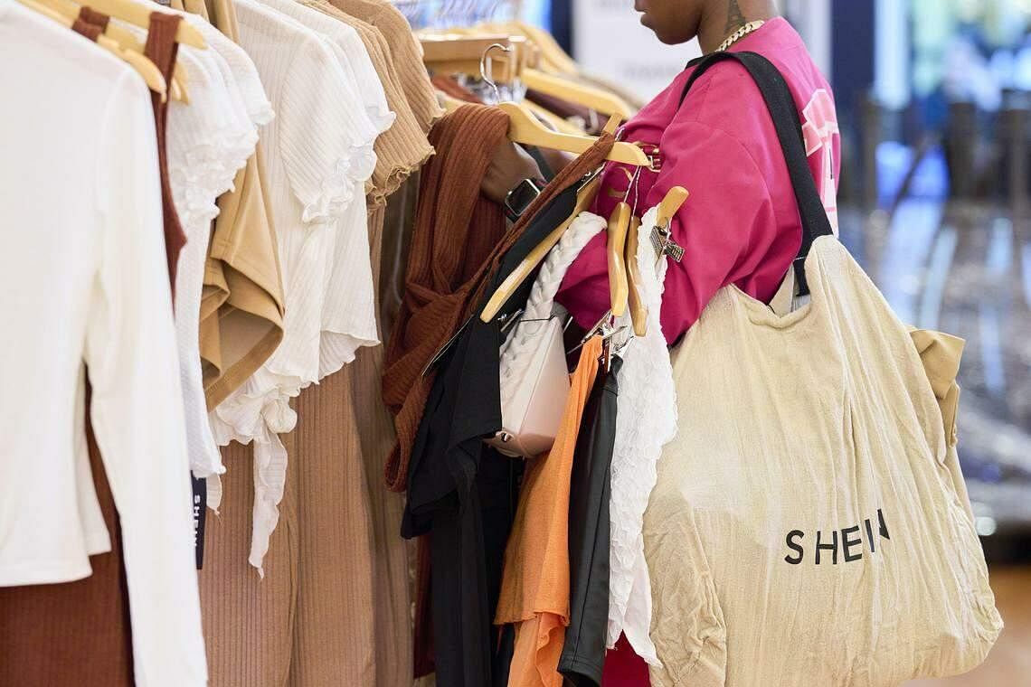 Massive Lines At Shein Pop-up Store In Plano, Texas - Local Profile