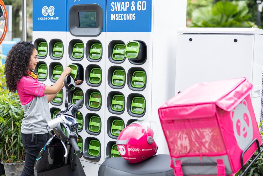 Singapore to see commercial operation of batteryswapping electric