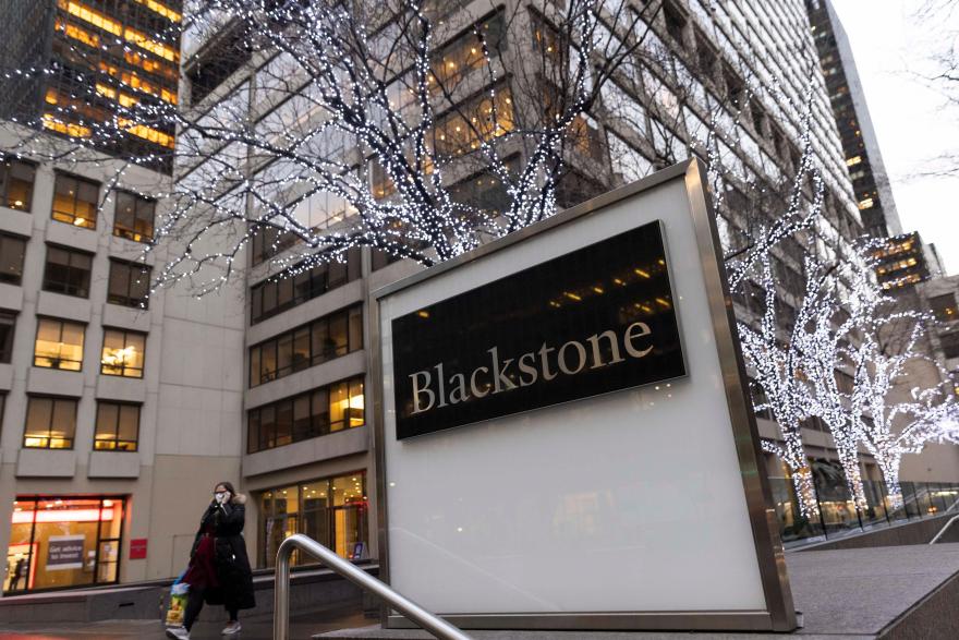Blackstone’s first private equity fund for rich individuals gets US1.3