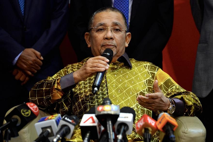 马来西亚法院推翻前棕榈油机构负责人的贪污定罪