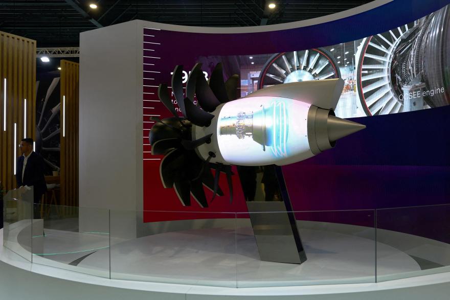 GE Aerospace sets tone with post-breakup profit goal, dividend GE Aerospace sets tone with post-breakup profit goal, dividend