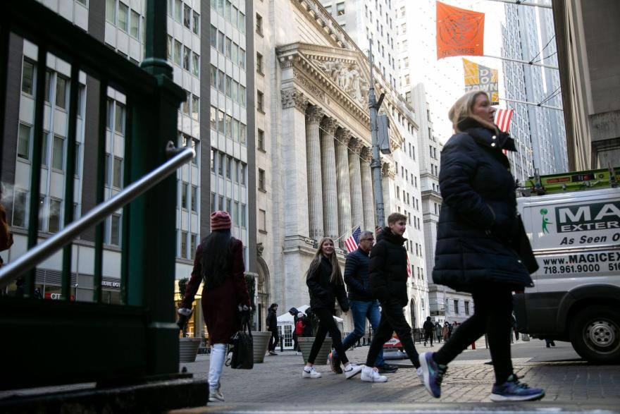 US: Stocks mostly down as S&P 500 pulls back from record US: Stocks mostly down as S&P 500 pulls back from record